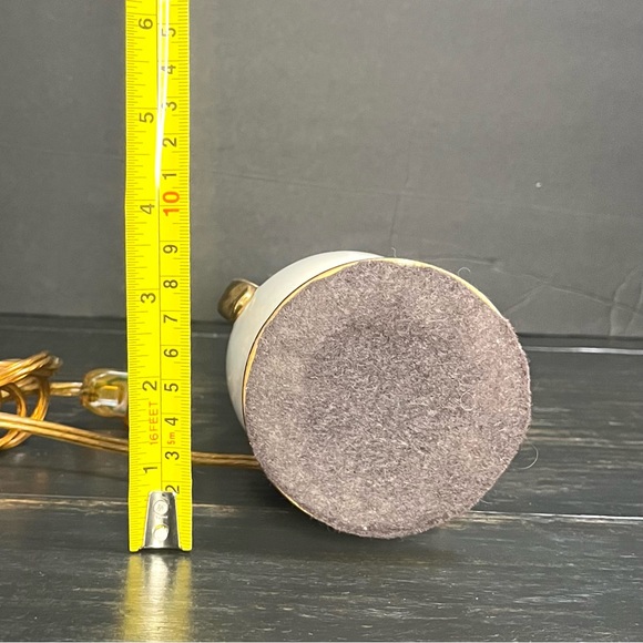 Vintage Victorian Style  Porcelain Accent Lamp w/ Gold Accent Flower Bouquet 8” - Picture 8 of 9